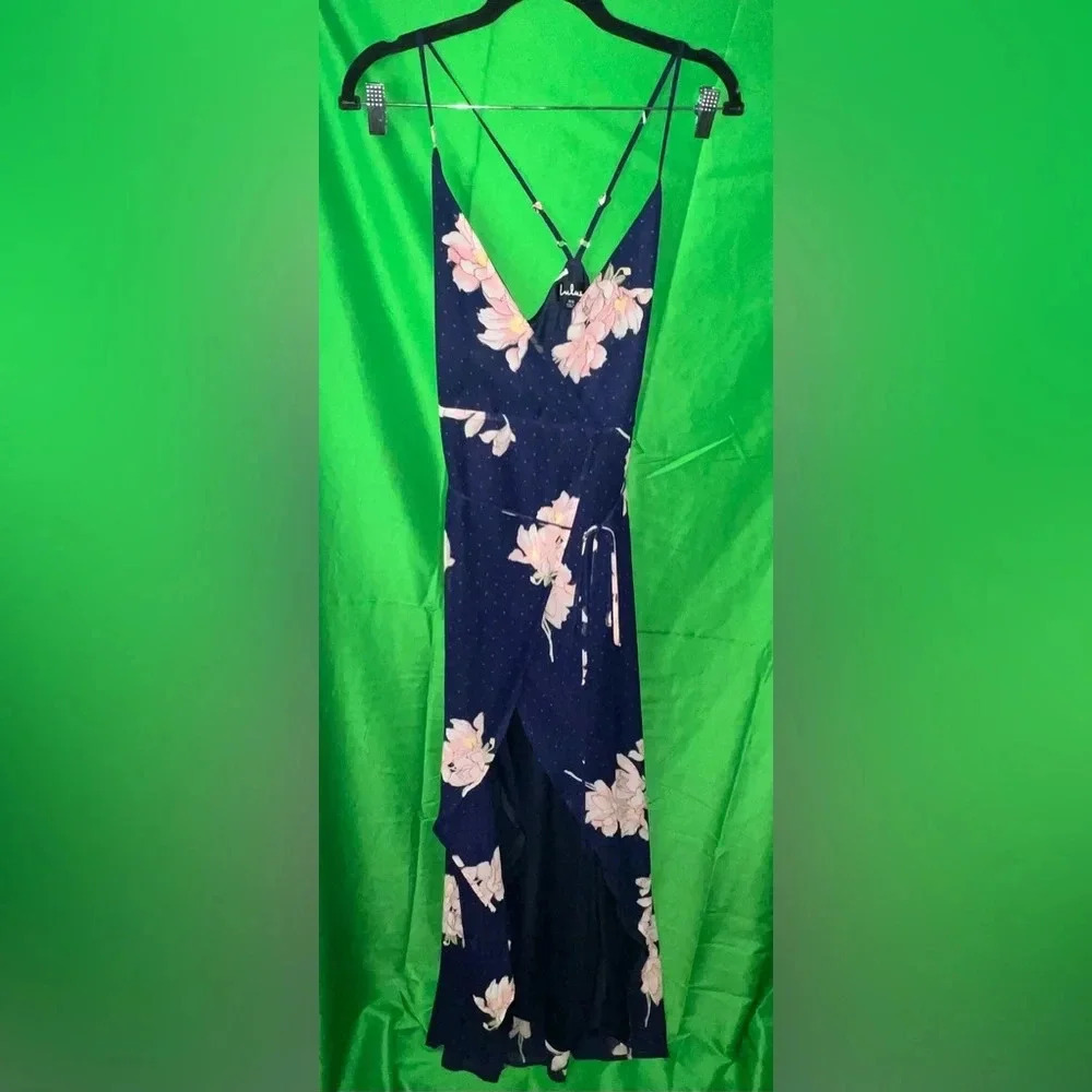 Lulus Gown Size XS-Flaw - Picture 2 of 5